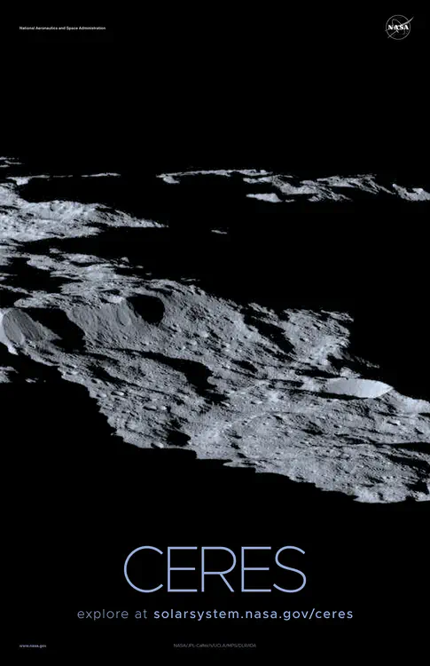 Esta vista de Ceres, tomada por la nave espacial Dawn de la NASA en diciembre de 2015, muestra un [área en el hemisferio sur del planeta enano](https://solarsystem.nasa.gov/resources/625/dawns-lowest-orbit-near-south-pole/?category=planets/dwarf-planets_ceres). Crédito: NASA/JPL-Caltech/UCLA/MPS/DLR/IDA ⬇️ PDF de alta resolución [aquí](https://solarsystem.nasa.gov/system/downloadable_items/1425_Ceres_B_PDF.zip)