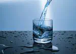 El agua que bebemos: ¿mejor del grifo o embotellada?